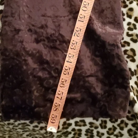 Velvet/cheetah print table runner - Picture 3 of 7